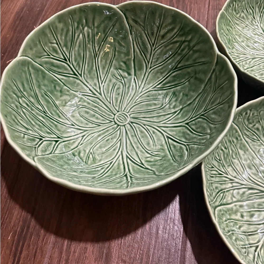 Vibrant Green Dinnerware Set with Leaf Design San Raphael lettuce bowls